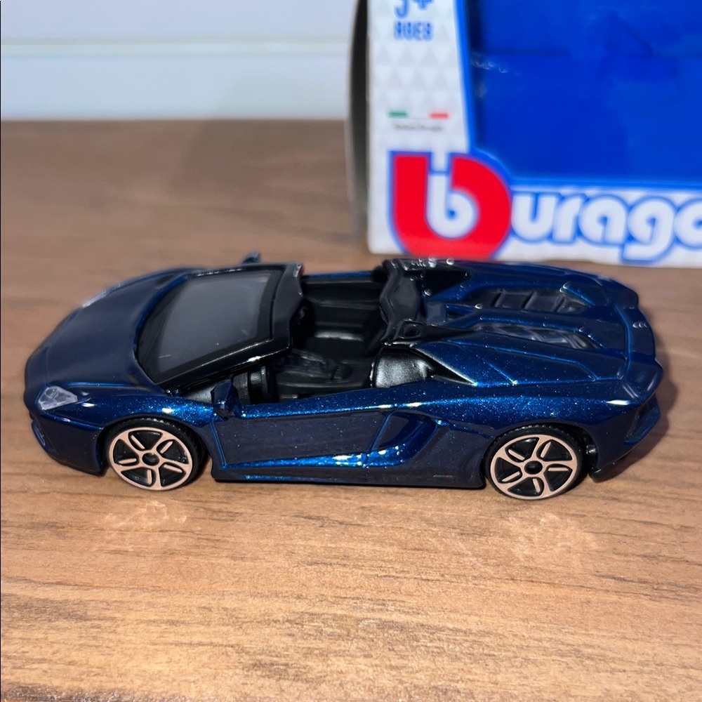 Bburago Street Fire 1/43 Navy Blue Lamborghini Die-Cast Toy Car